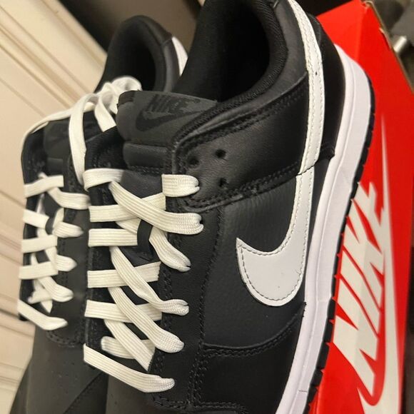 Nike Dunk Low White Black Panda Retro Shoes DJ6188-002 Men's Size 8.5 - Picture 2 of 9